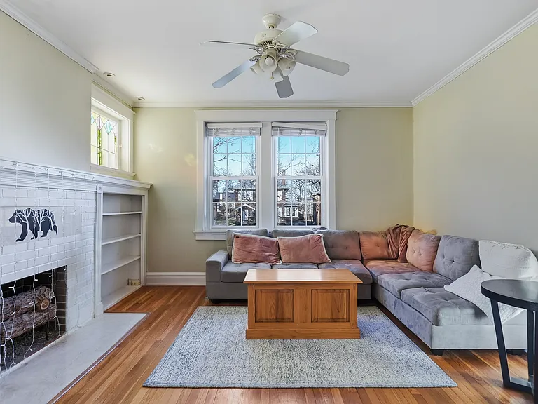 7106 Forsyth Blvd — Photo 3