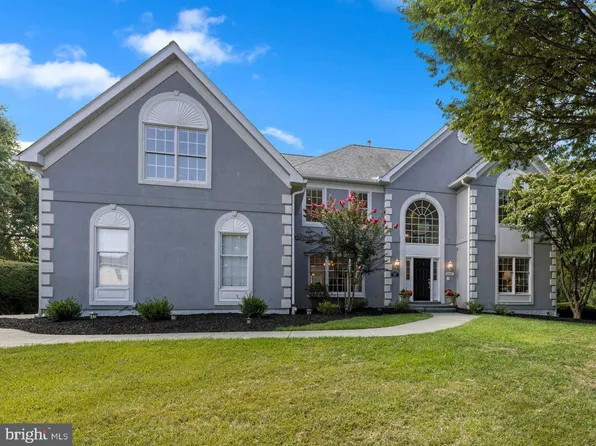 3824 Park Lake Dr, Rockville, MD 20853