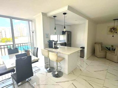 16909 N Bay Rd APT 710, Sunny Isles Beach, FL, 33160