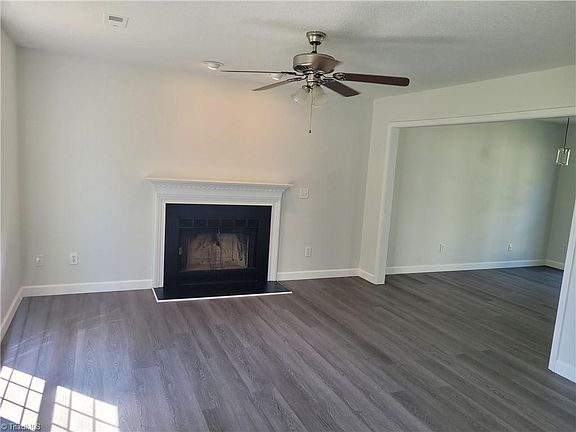 5th image of 4304 Greycrest Dr