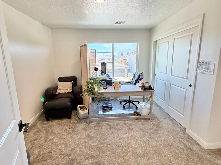 1436 E White Hollow Ln — Photo 18