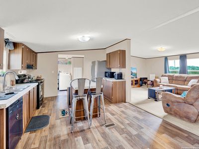 166 COUNTY ROAD 324, Adkins, TX, 78101