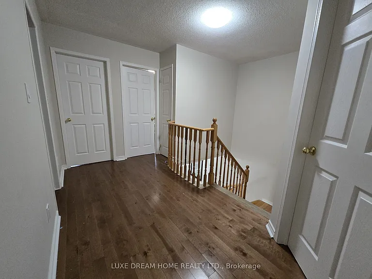 423 Huntington Ridge Dr — Photo 10