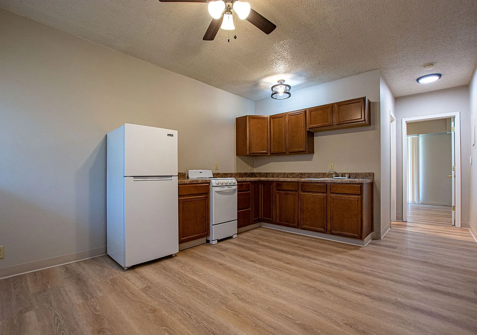 Westmont Apartments — Photo 3