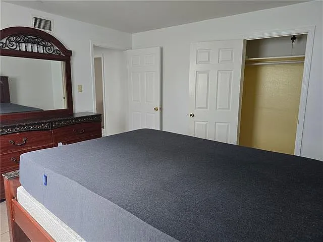3718 Franklin Ave — Photo 17