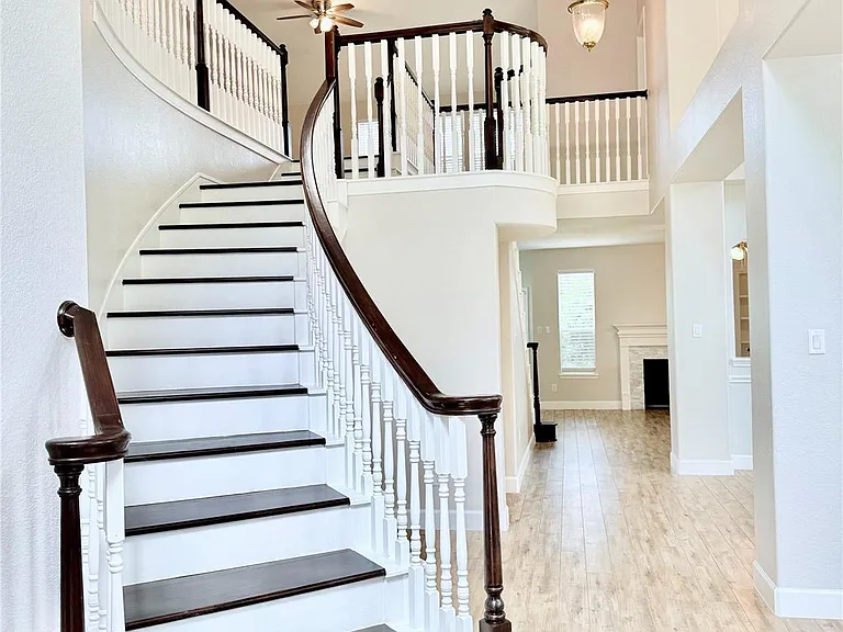 5711 Silver Bay Ct — Photo 11