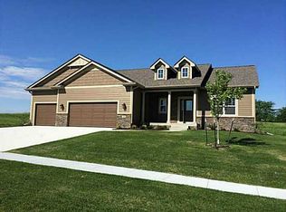 1608 20th Ave SE, Altoona, IA 50009