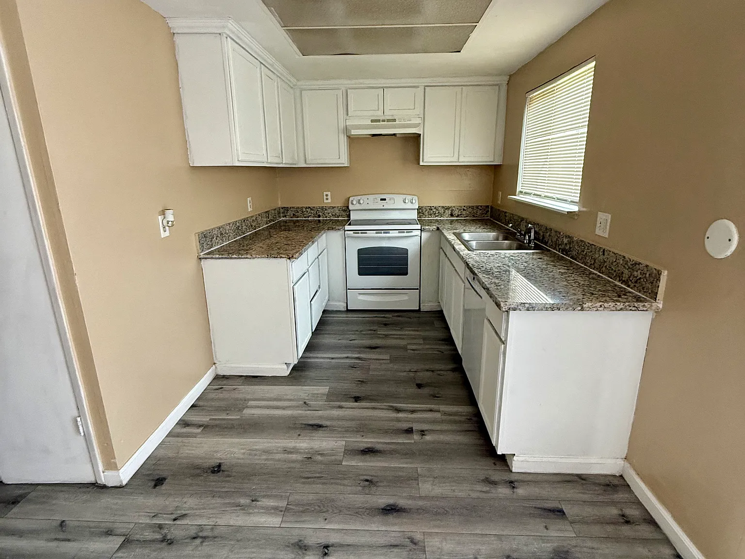 2 bed, 1152 sqft, $1,750 — Photo 4