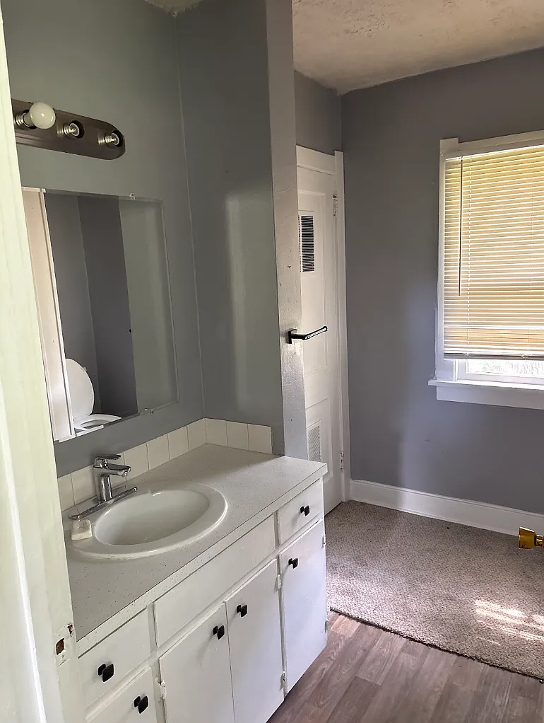 2 bed, 1.0 bath, 771 sqft, $1,400 — Photo 4