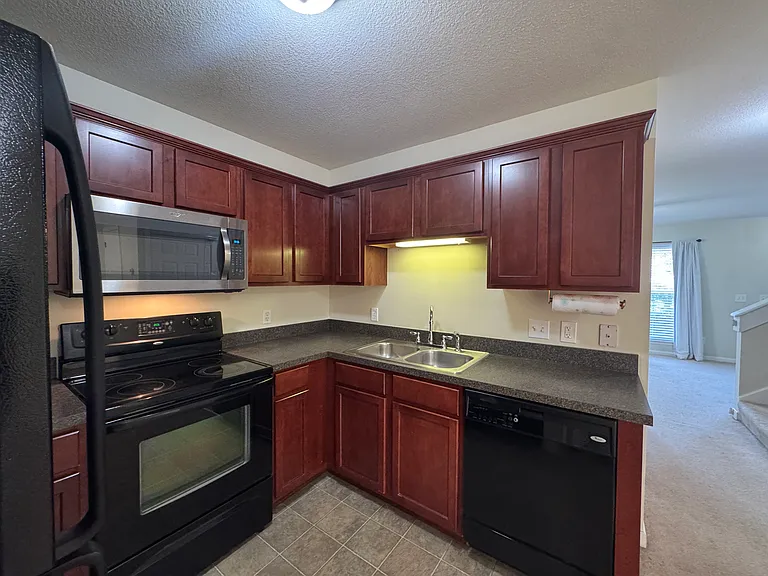 8123 N Drury Ave — Photo 5