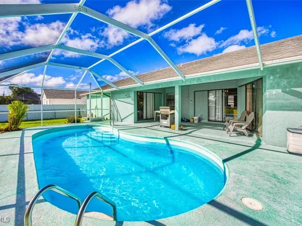 707 SE 9th Pl, Cape Coral, FL 33990