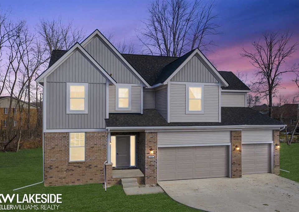 1st image of 29363 Bayside Cir #8