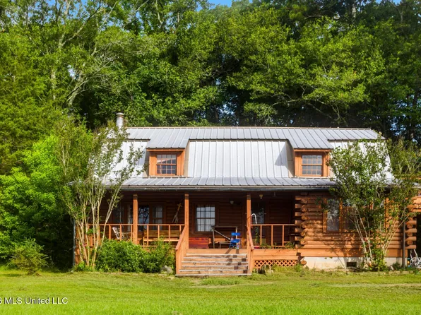 1012 Kern Ln, Crystal Springs, MS 39059