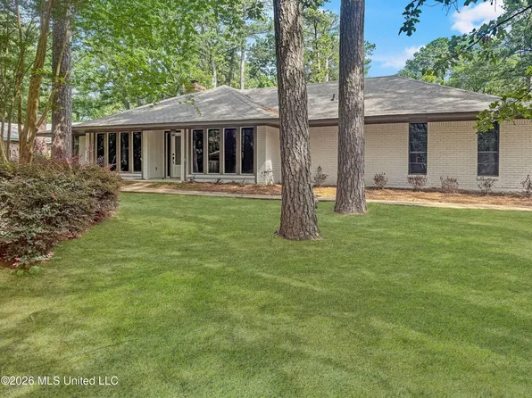 109 Park Ln, Brandon, MS 39047