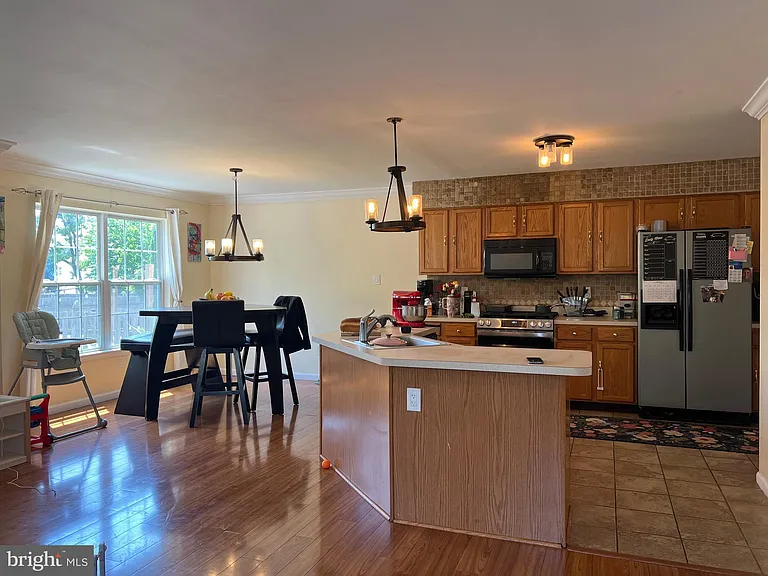 95 Roosevelt Blvd — Photo 6