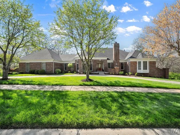 1416 Haarman Oak Dr, Chesterfield, MO 63005