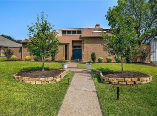 2221 Burgundy Dr, Carrollton, TX 75006