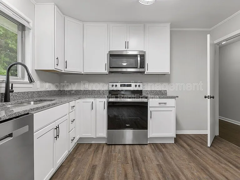 1945 Barrett Dr — Photo 3