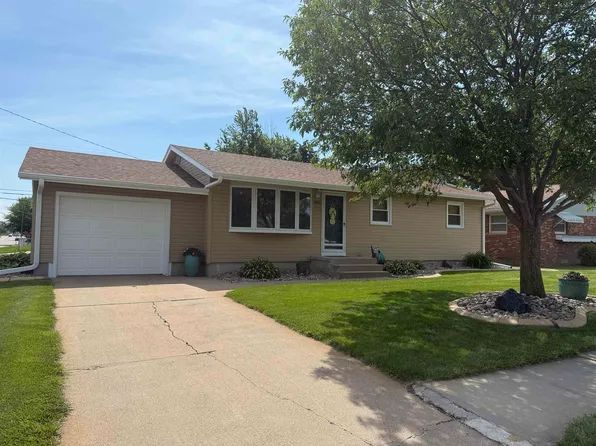 1346 N Baltimore Ave, Hastings, NE 68901
