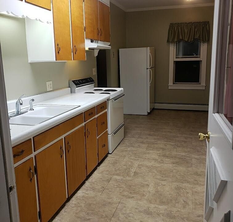 1st image of 742 N Chestnut St #6