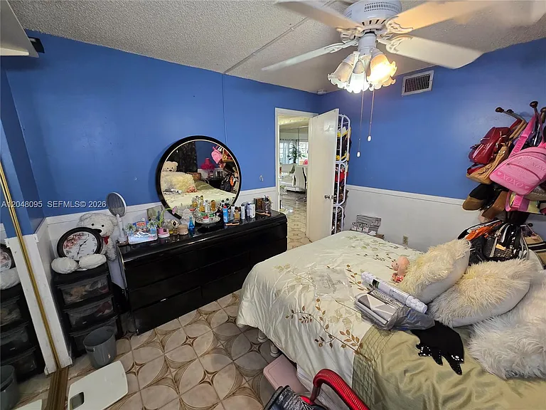 1555 W 44th Pl #235 — Photo 31