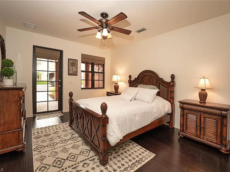 8986 Cambria Cir #22 — Photo 9