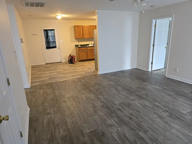 1504 Mack St — Photo 10
