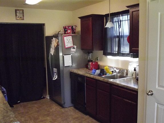 5th image of 605 Cody James Dr