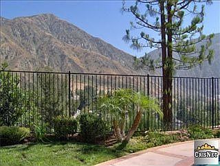 2nd image of 13914 Mountain View Pl
