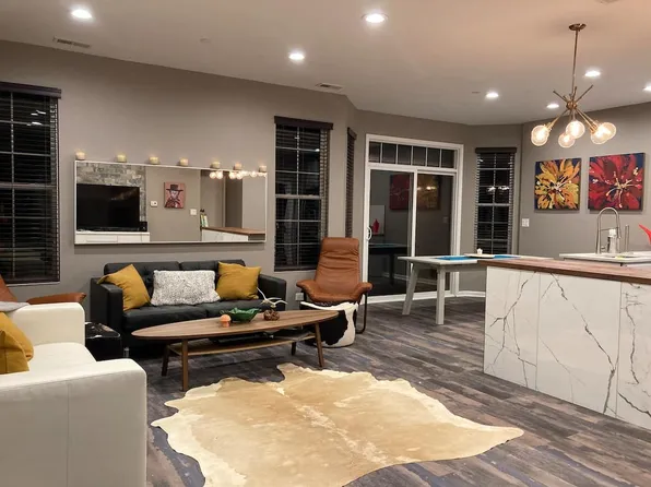 4565 Camden Ln, Yorkville, IL 60560