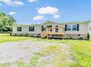 210 Sunset Dr, Sweetwater, TN 37874