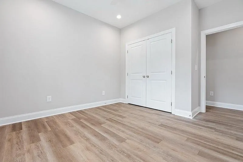 3 bed, 2.5 bath, 1492 sqft, $2,100 — Photo 4