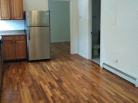 4th image of 74 North St APT 2