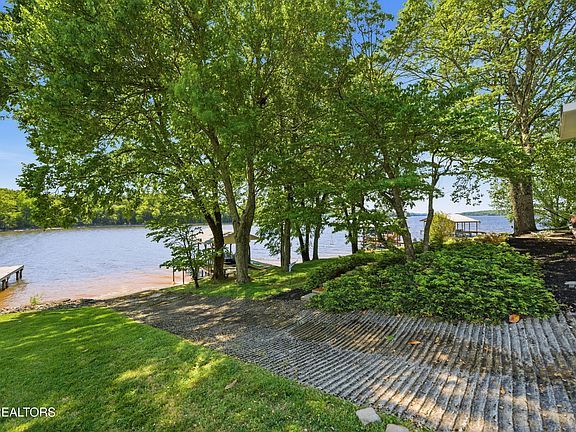 38th image of 235 Phillips Dr