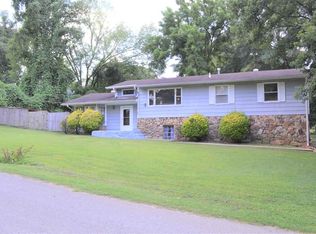 8945 Clayton Dr, Leeds, AL 35094