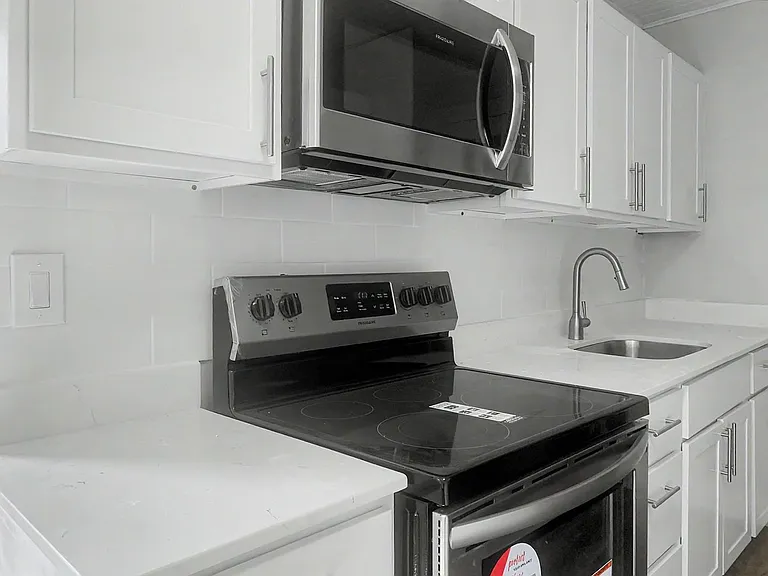 116 N Union St — Photo 6