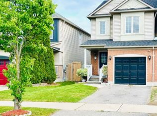39 Robideau Pl, Whitby, ON L1R 3G6