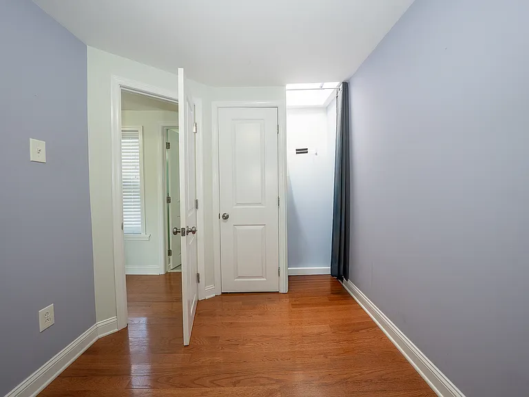 1916 S Alder St — Photo 31