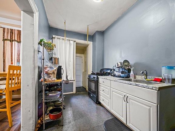 4th image of 665 Georgia Ave