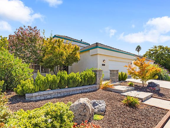 3rd image of 9077 Laguna Place Way