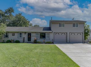 717 McCool Rd, Valparaiso, IN 46385