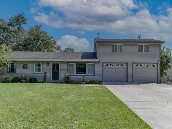 717 McCool Rd, Valparaiso, IN 46385