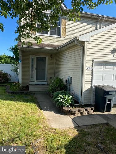 1st image of 721 Morris Ct