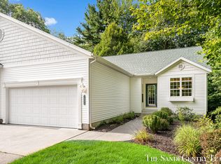 14892 Equestrian Trl, Spring Lake, MI 49456