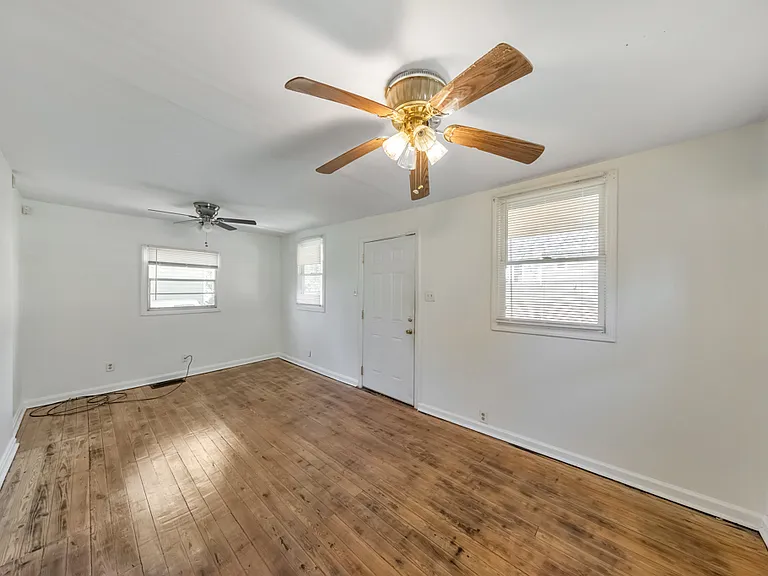1776 Spring Ave — Photo 27