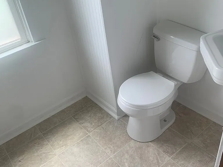 2440 Yale Blvd — Photo 6