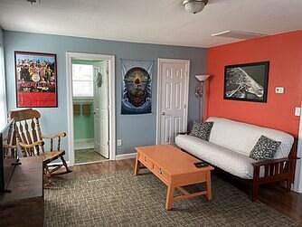 5th image of 305 16th St APT A