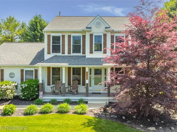 9863 Marshall Rd, South Lyon, MI 48178