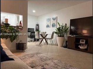 2838 Madison St APT 24, Hollywood, FL 33020