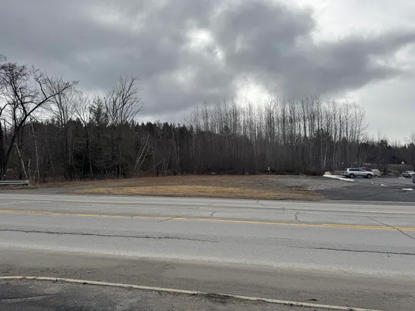 214 W Broadway, Lincoln, ME 04457